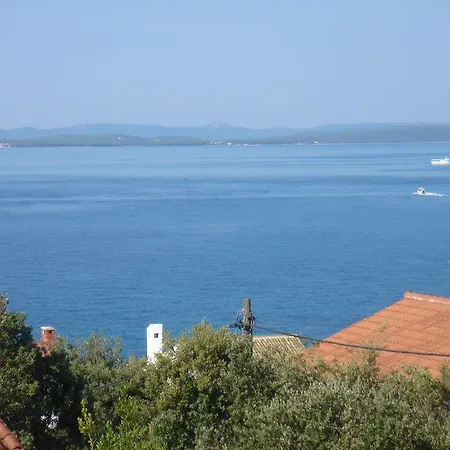 劳勒斯i号别墅公寓 *