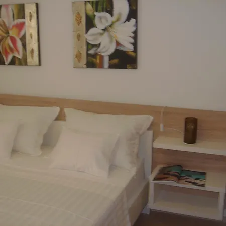 Laurus I Apartment *