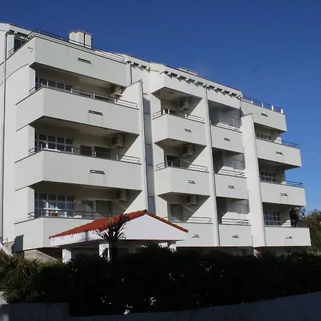 Apartmán Laurus I *