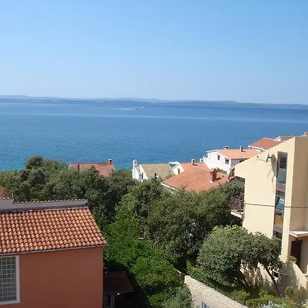 Laurus I Apartment Kožino