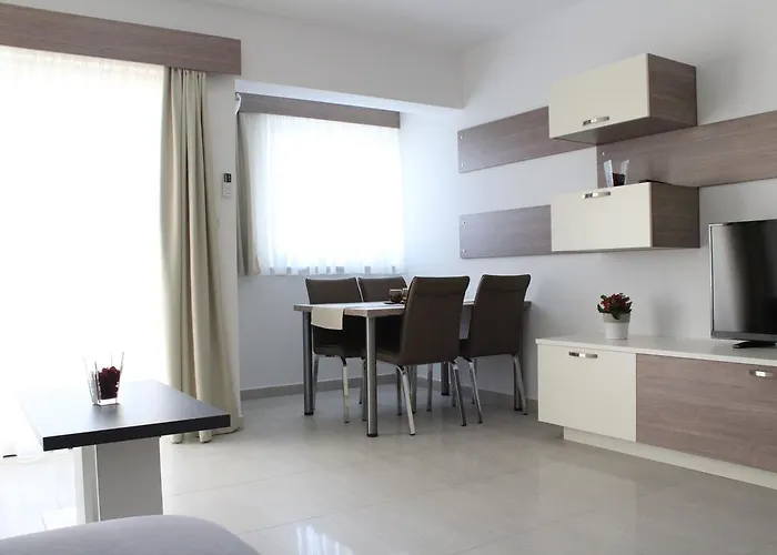 Laurus I Apartman Kozino